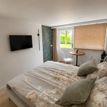 Naarderbos Bed & Breakfast 3*